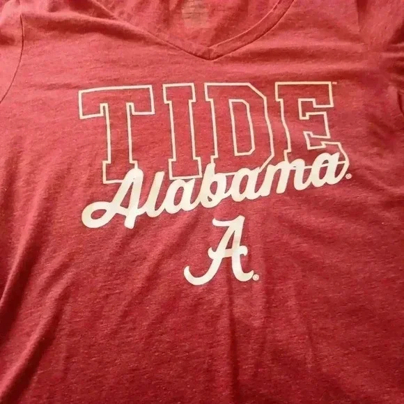 University of Alabama ladies shirt. Medium - Picture 3 of 4